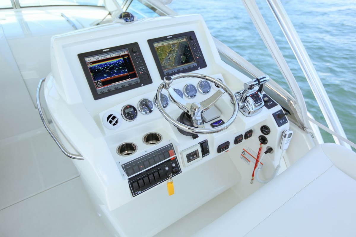Helm430Express2 SeaVee Boats