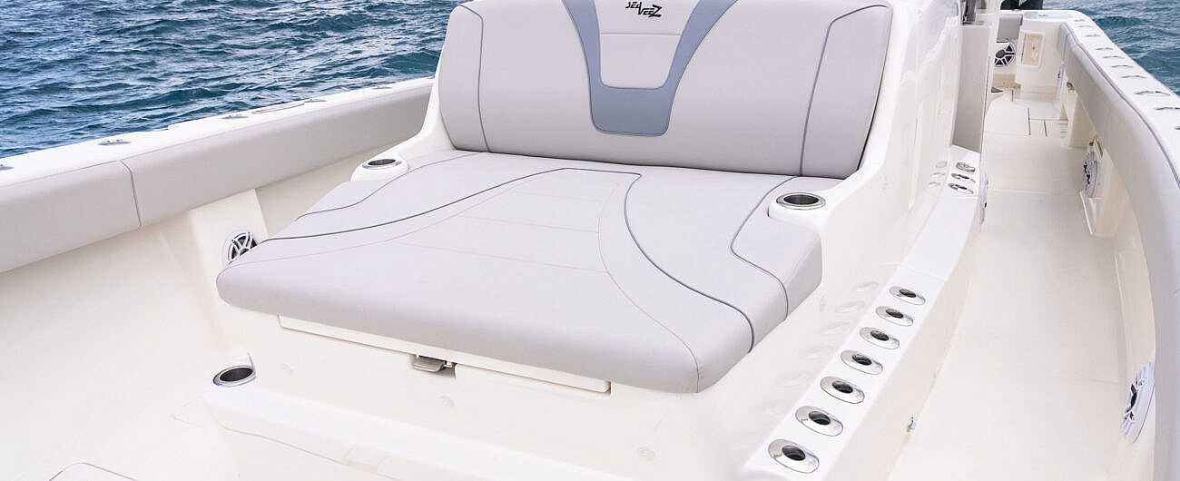 Spacious Lounge Seating: Bow seating, insulated storage and rod holders are integrated into the bow.