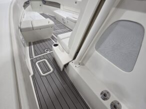 View full size image of 2017 SeaVee 390Z