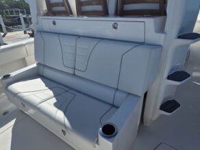 View full size image of 2024 SeaVee 420Z