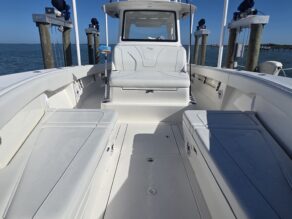 View full size image of 2024 SeaVee 420Z