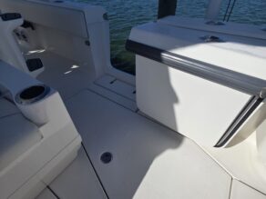 View full size image of 2024 SeaVee 420Z
