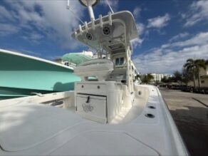 View full size image of 2024 SeaVee 270Z