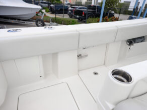 View full size image of 2021 SeaVee 322Z