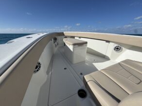 View full size image of 2021 SeaVee 370Z