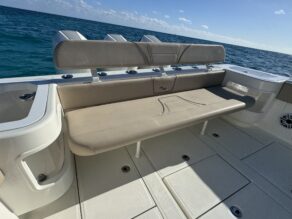 View full size image of 2021 SeaVee 370Z
