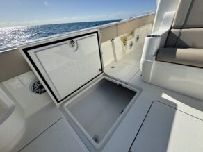 View full size image of 2021 SeaVee 370Z