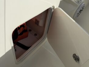 View full size image of 2021 SeaVee 370Z