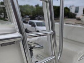View full size image of 2016 SeaVee 320B