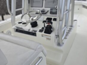 View full size image of 2016 SeaVee 320B