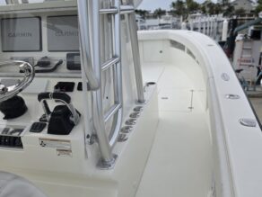 View full size image of 2016 SeaVee 320B