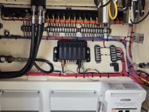 View full size image of 2023 SeaVee 340B