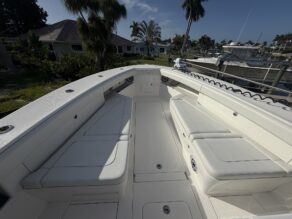 View full size image of 2025 SeaVee 400z