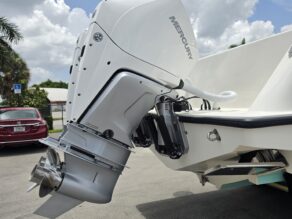 View full size image of 2020 SeaVee 322Z