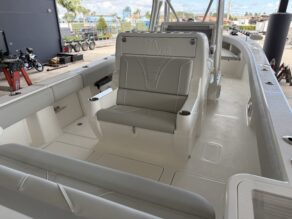 View full size image of 2027 SeaVee 322Z