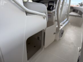 View full size image of 2027 SeaVee 322Z